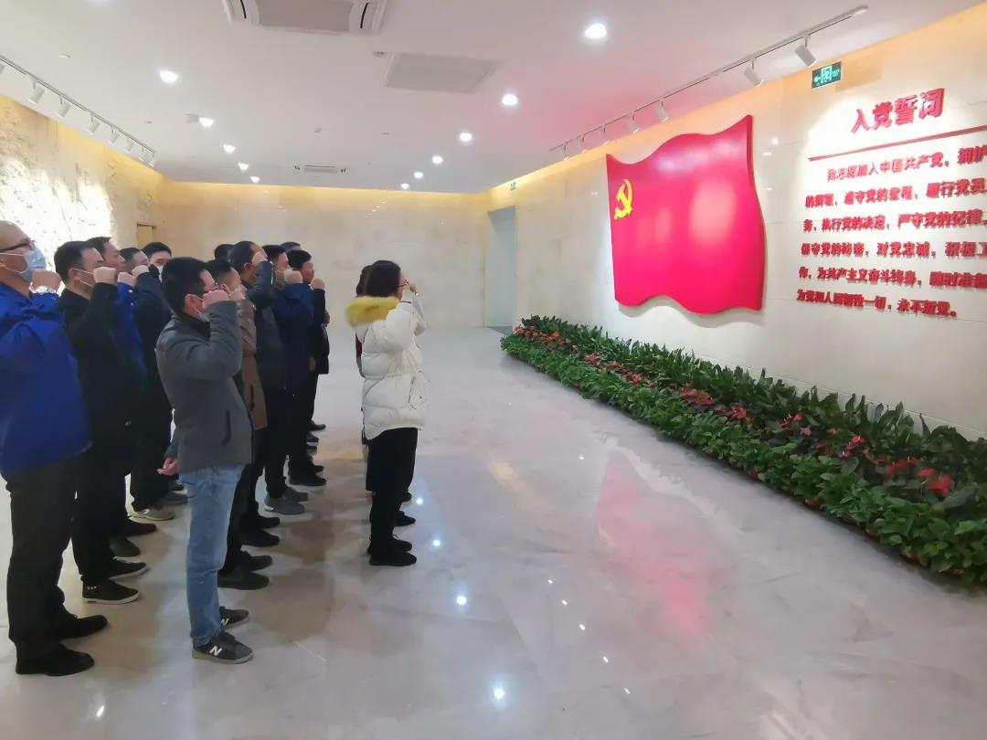 “联心”党建助燃高质量发展 ——龙腾国际将党的建设嵌入公司治理推进改革发展纪实