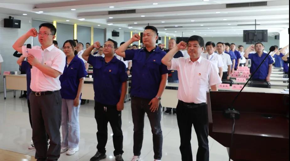 礼赞∣龙腾国际热烈庆祝党的百年华诞！