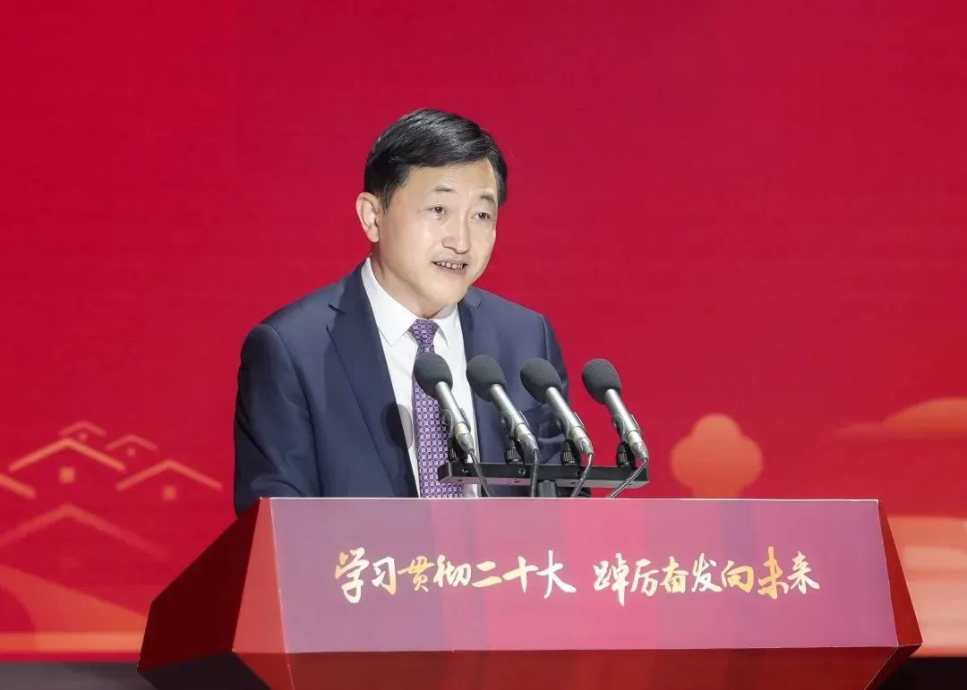 吴江设区十周年大会暨新春座谈会举行|龙腾国际获评最具爱心捐赠企业