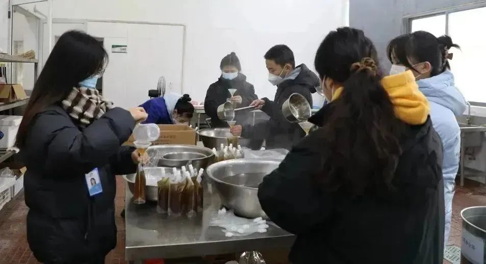 防疫有“方”丨龙腾发放免费防疫中药汤包