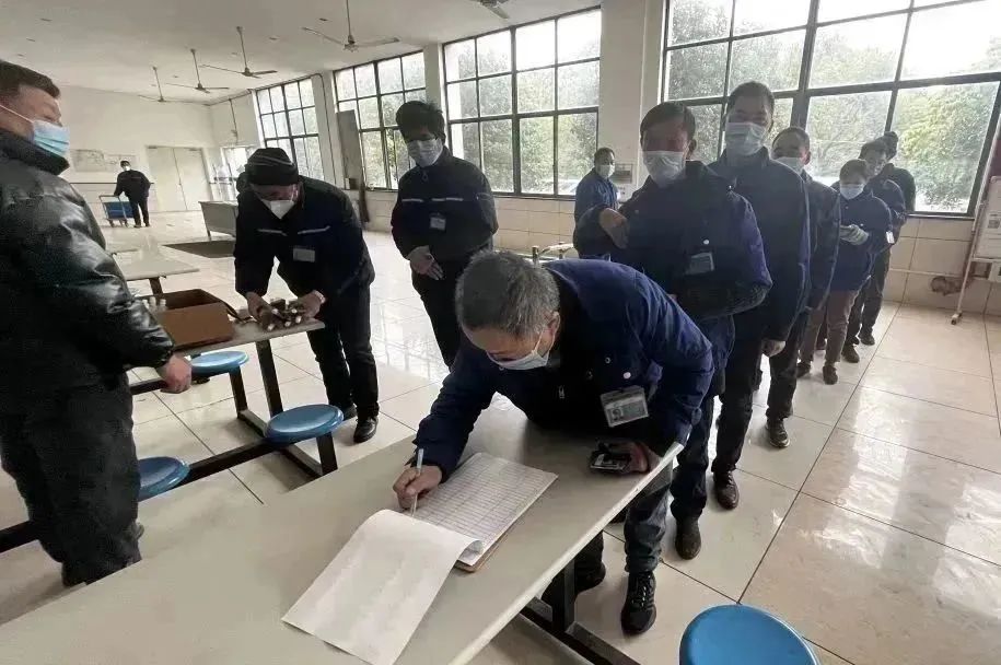 防疫有“方”丨龙腾发放免费防疫中药汤包