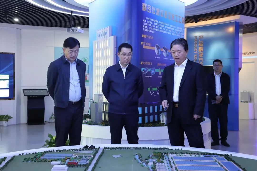 倾听心声、护航发展|苏州市委副书记、市长吴庆文一行走访调研龙腾国际 倾听心声、护航发展|苏州市委副书记、市长吴庆文一行走访调研龙腾国际